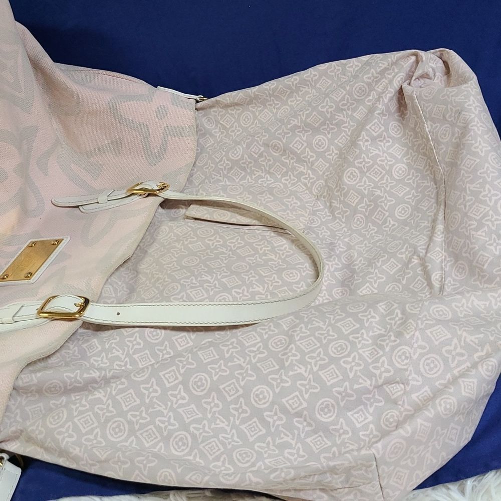💯 Authentic Louis Vuitton Tote Bag 🍀 - Picture 11 of 17